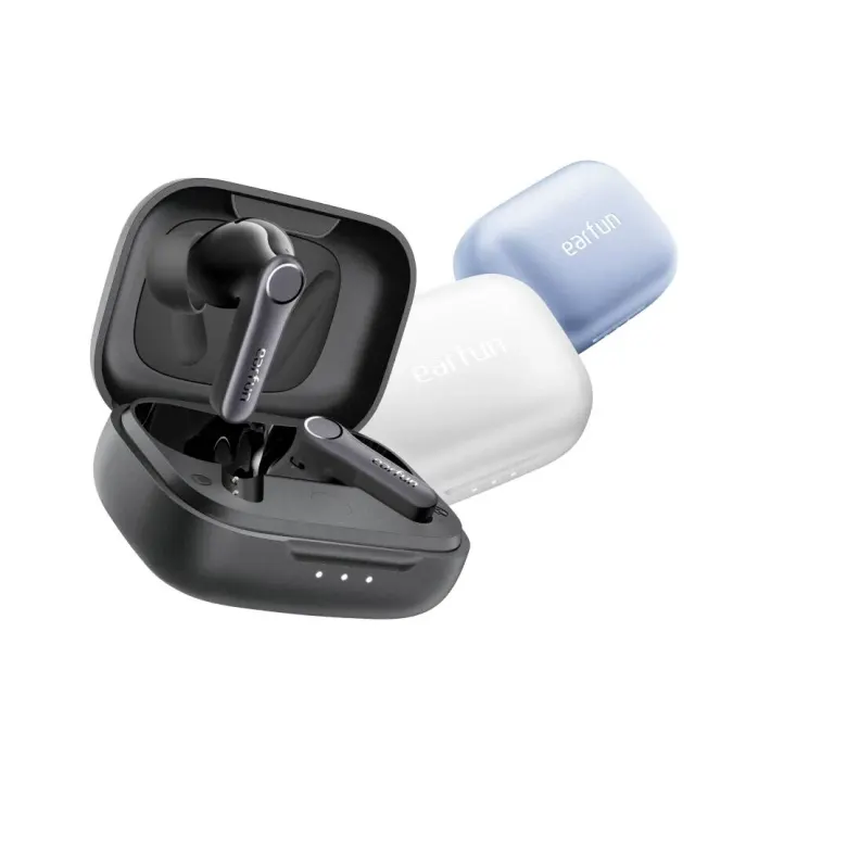 Słuchawki dokanałowe EarFun Air Pro 5 w etui ładującym w kolorze czarnym, białym i niebieskim