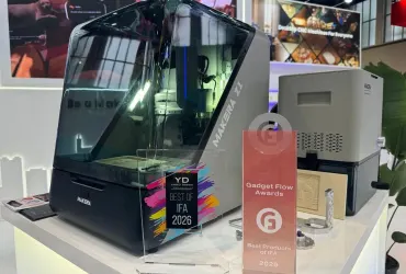 Biurkowa frezarka CNC Makera z serii Z1 na stoisku IFA 2026 obok wyróżnień Best of IFA