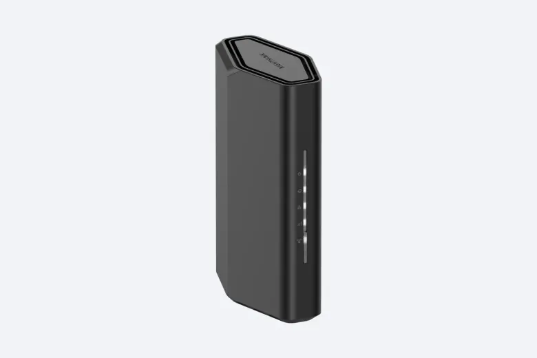 Router WiFi 7 NETGEAR Nighthawk RS100 w pionowej obudowie